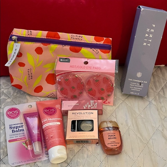 Clinique Beauty Bag 7 Beauty Items - Picture 7 of 7